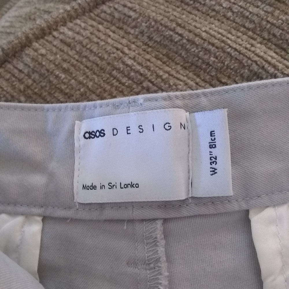 ASOS Khaki Shorts - Picture 5 of 5